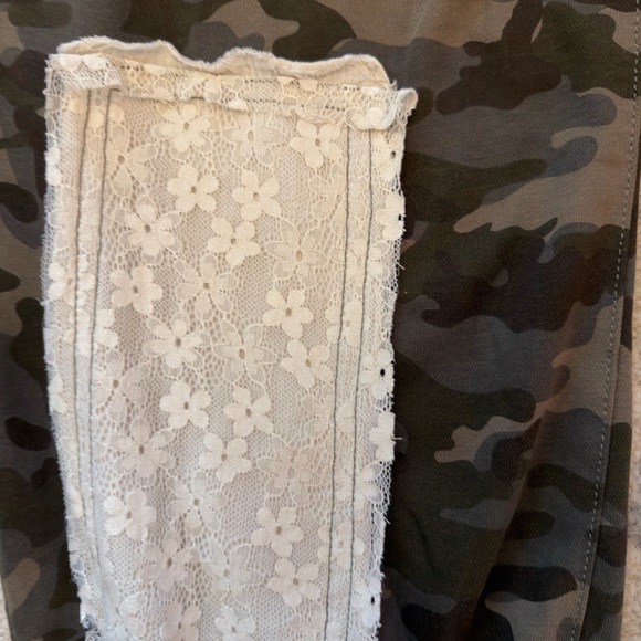 POL Harlow Camo Pants - Picture 9 of 9